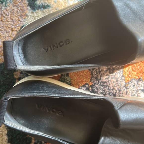 Vince Black Leather Slide Ons - Picture 5 of 6